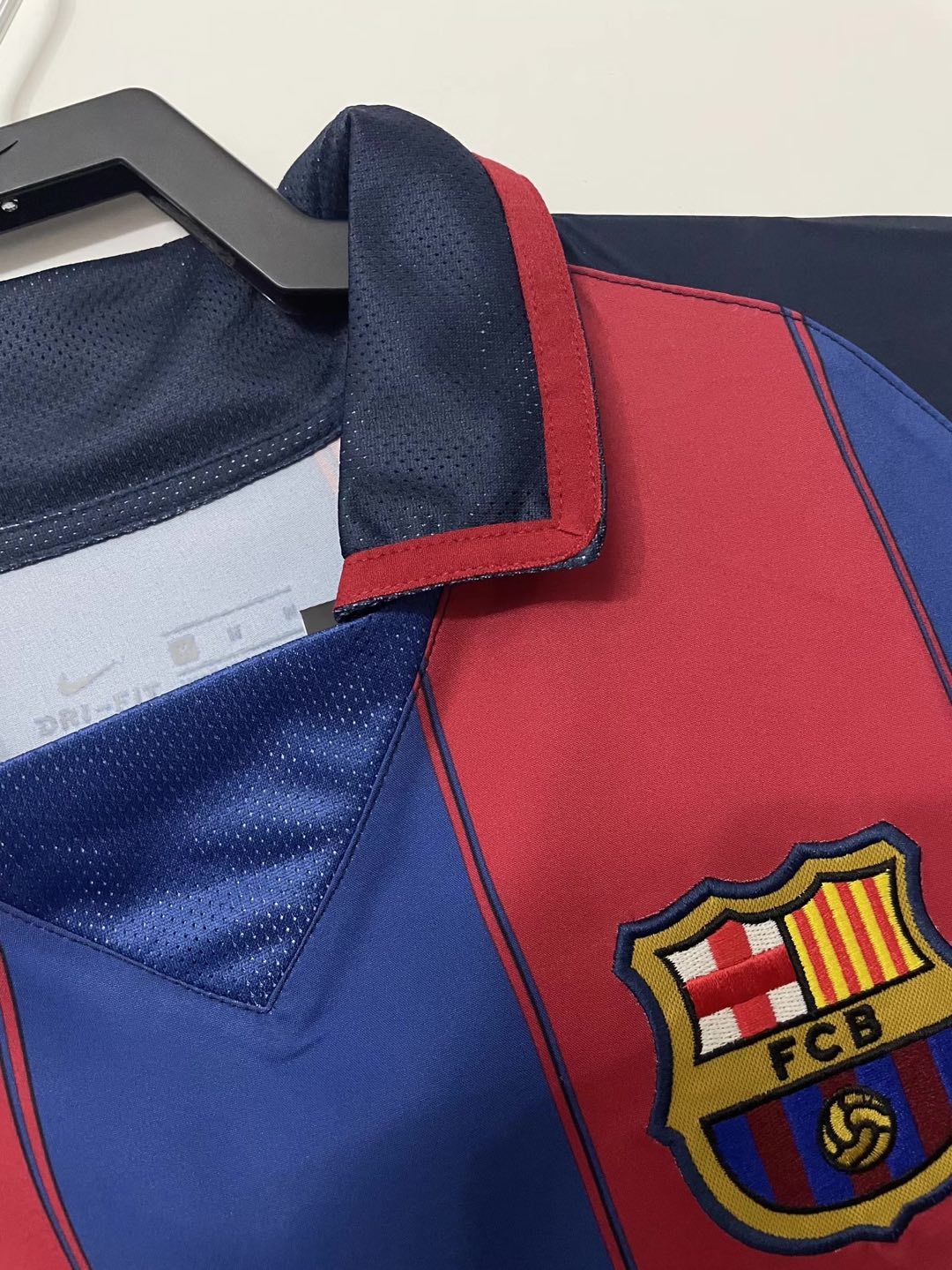 Barcelona 2003/04 Home Shirt — Retro Version — photo 7