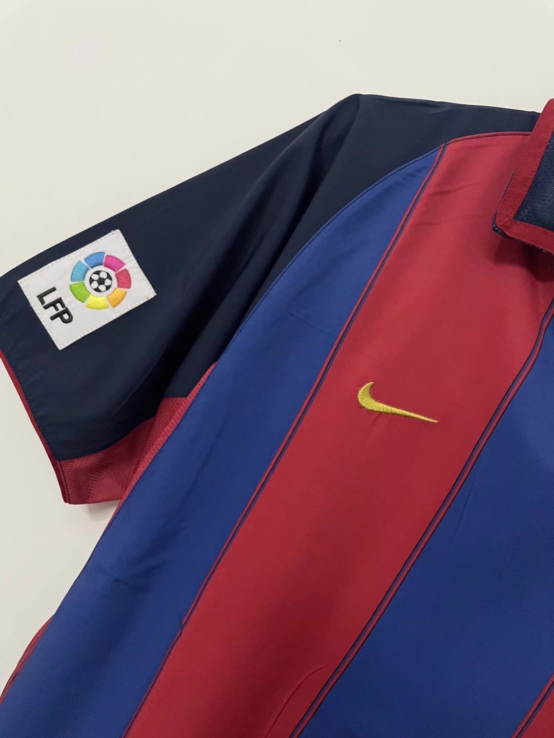 Barcelona 2003/04 Home Shirt — Retro Version — photo 9