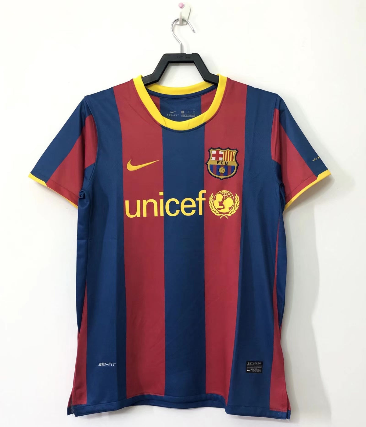 Barcelona 2010/11 Home Shirt — Retro Version — photo 1