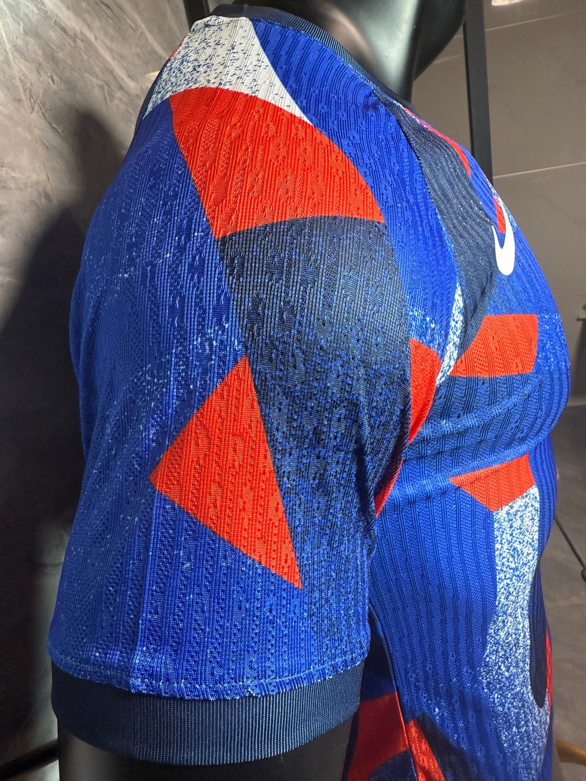 Barcelona 2026/27 Blue Graphic Special-Edition Shirt — Player Version — photo 9
