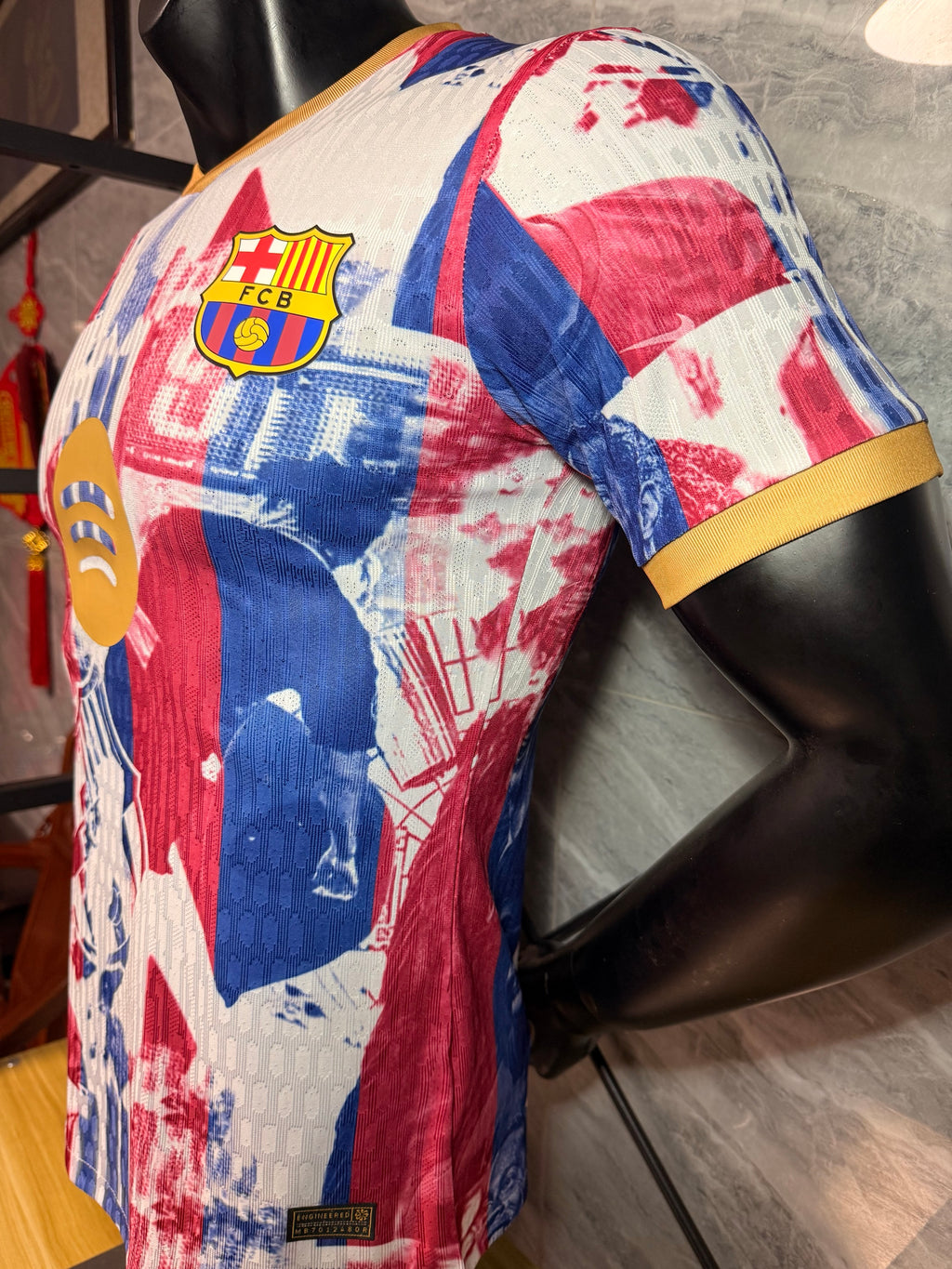 Barcelona 2026/27 Heritage Collage Special-Edition Shirt — Player Version — photo 6