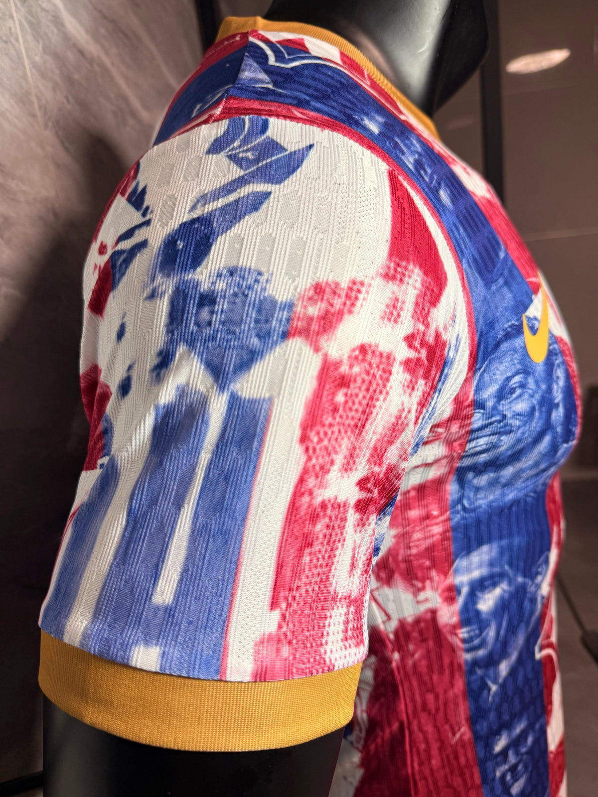 Barcelona 2026/27 Heritage Collage Special-Edition Shirt — Player Version — photo 7