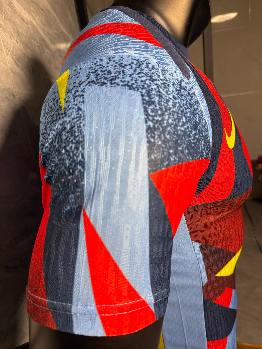 Barcelona 2026/27 Multicolour Graphic Special-Edition Shirt — Player Version — photo 7