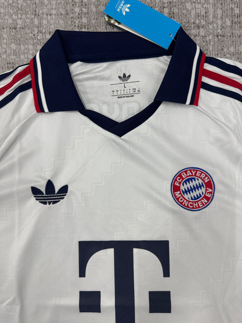 Bayern Munich Away Shirt — Fan Version — photo 3