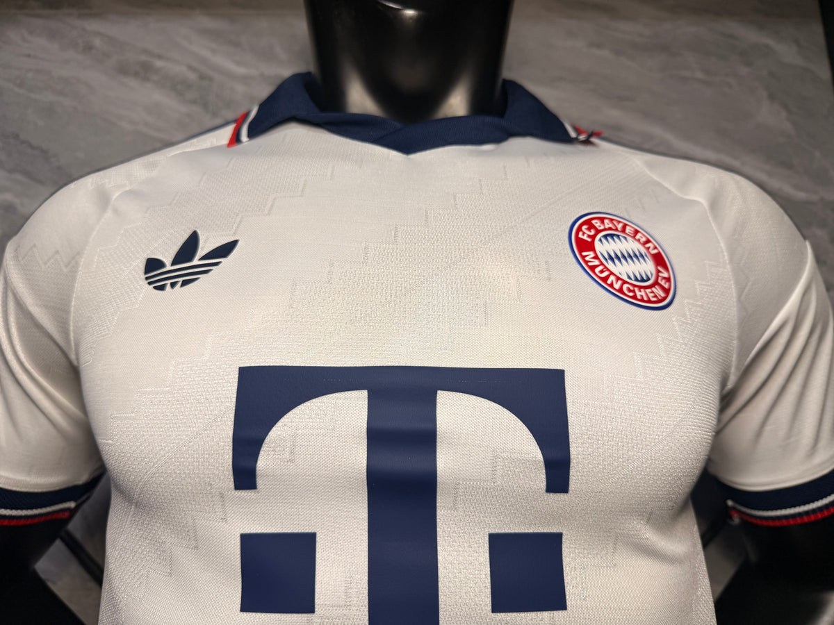 Bayern Munich Away Shirt — Player Version — photo 3