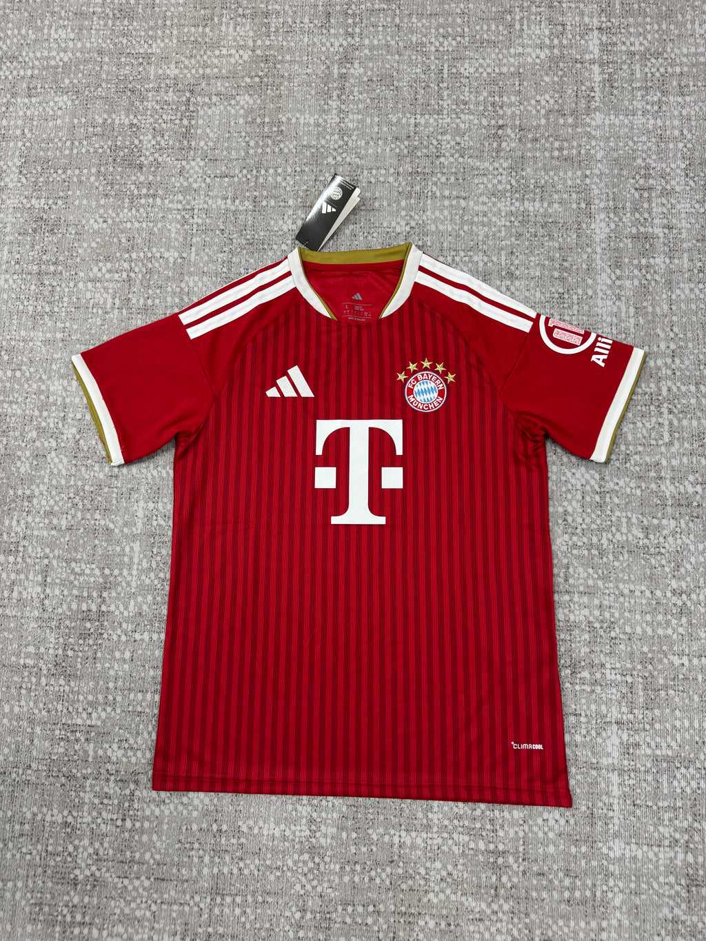 Bayern Munich Home Shirt — Fan Version — photo 1