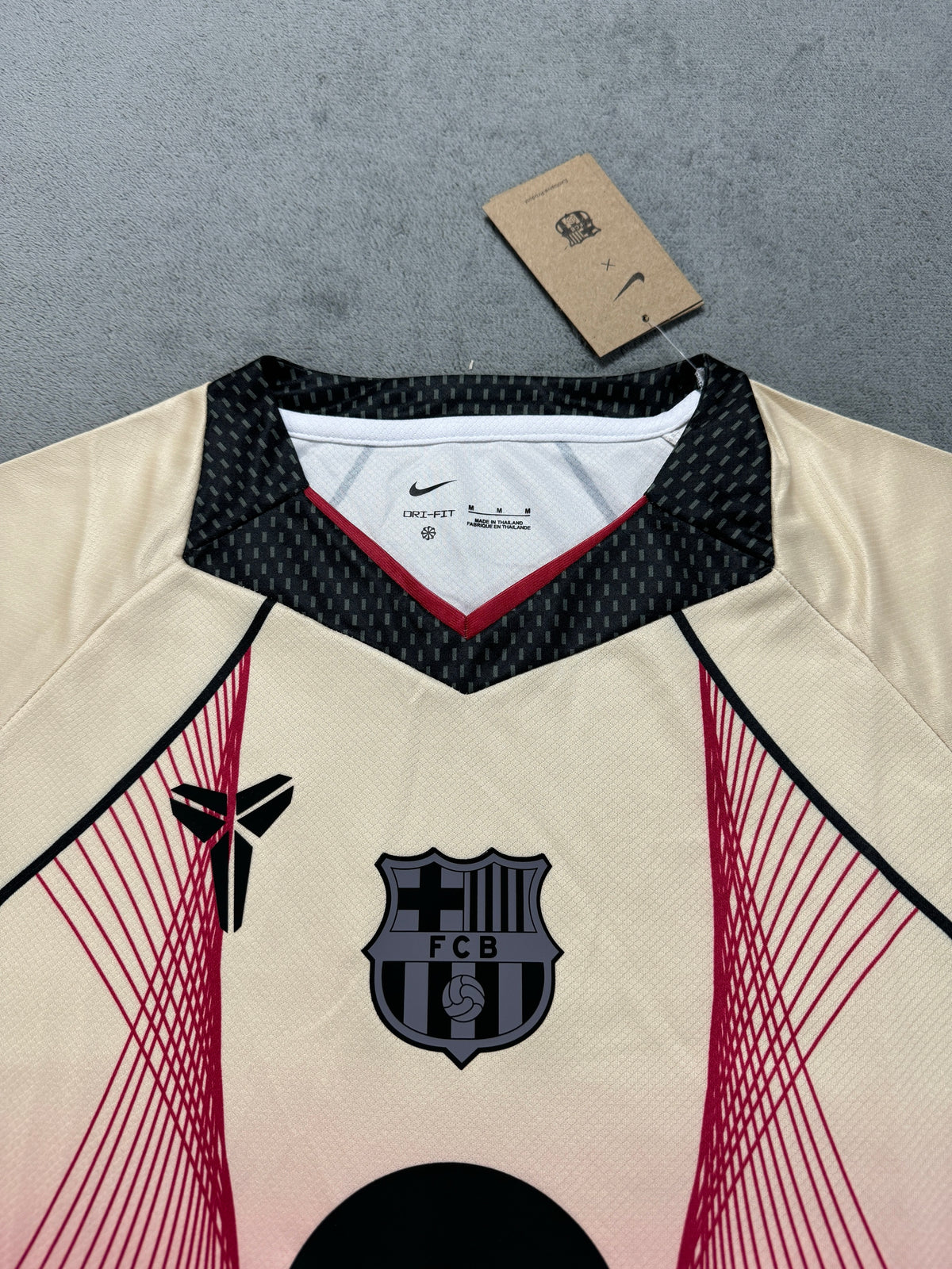 FC Barcelona 2025/26 Cream and Pink Pre-Match Training Shirt — photo 1