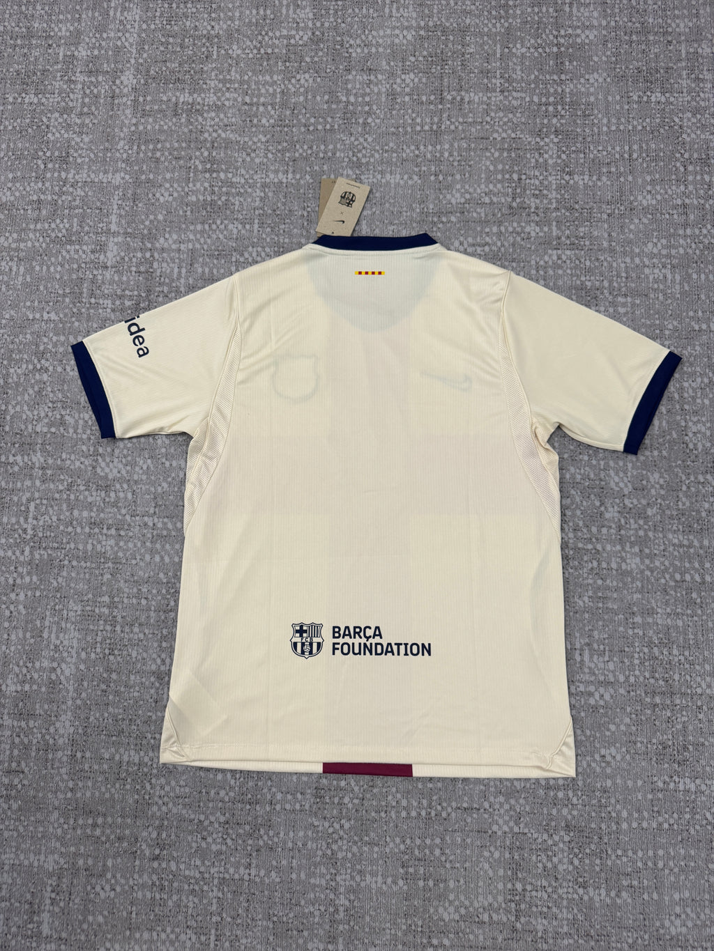 FC Barcelona 2026/27 Cream Fourth Shirt — Fan Version — photo 3