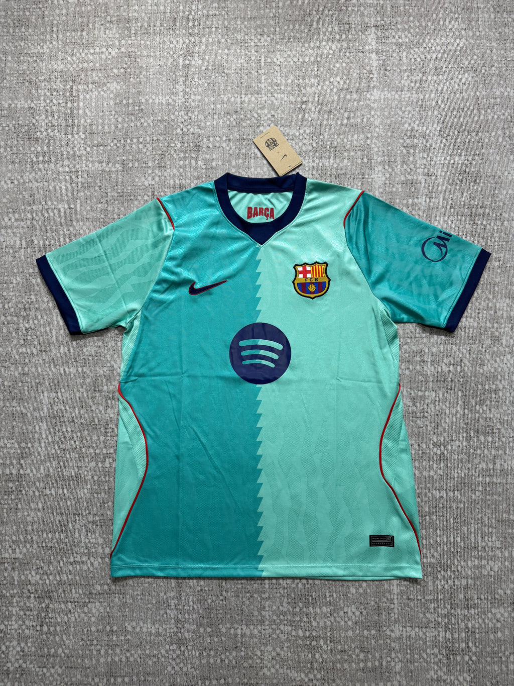 FC Barcelona 2026/27 Mint Away Shirt — Fan Version — photo 2