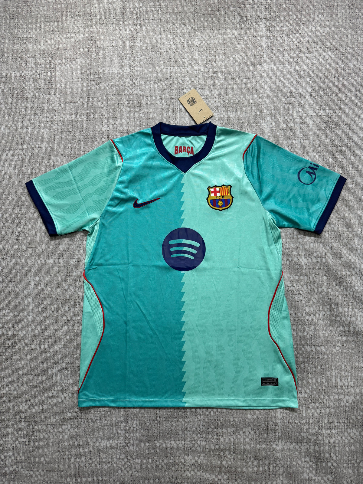 FC Barcelona 2026/27 Mint Away Shirt — Fan Version — photo 2