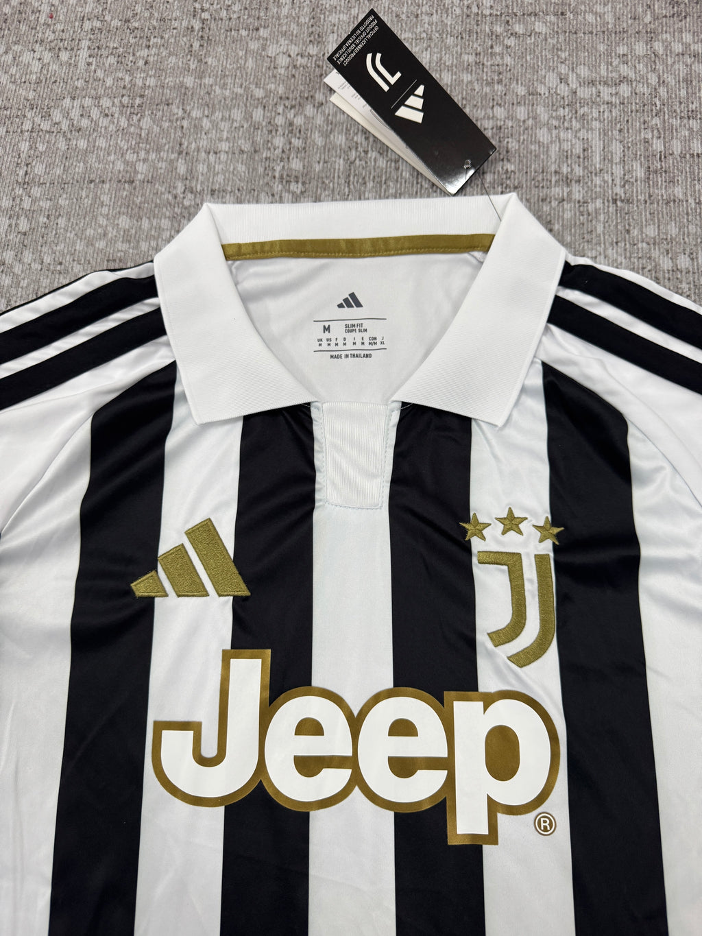 Juventus 2026/27 Black and White Long-Sleeve Home Shirt — Fan Version — photo 1