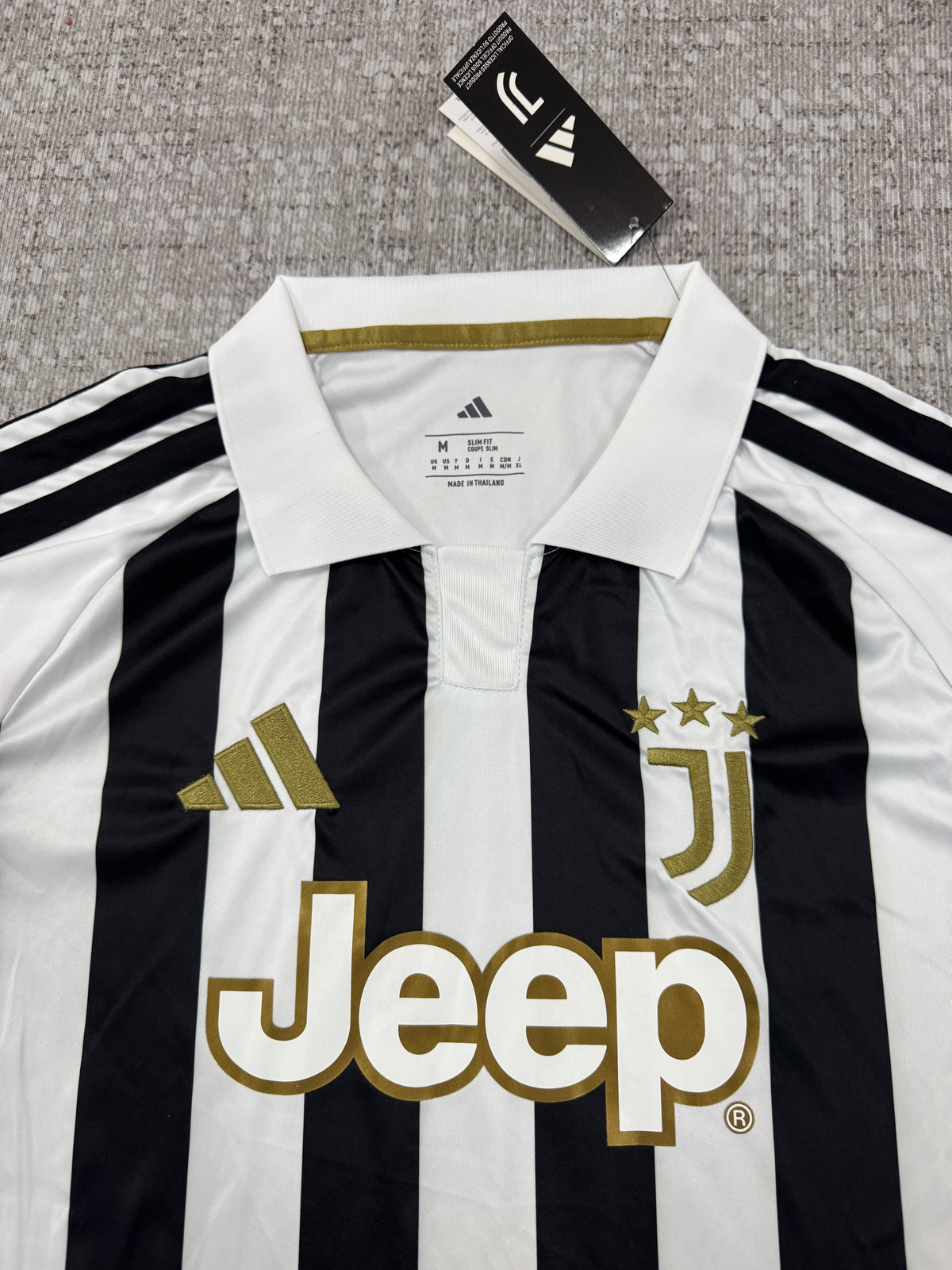 Juventus 2026/27 Black and White Long-Sleeve Home Shirt — Fan Version — photo 1