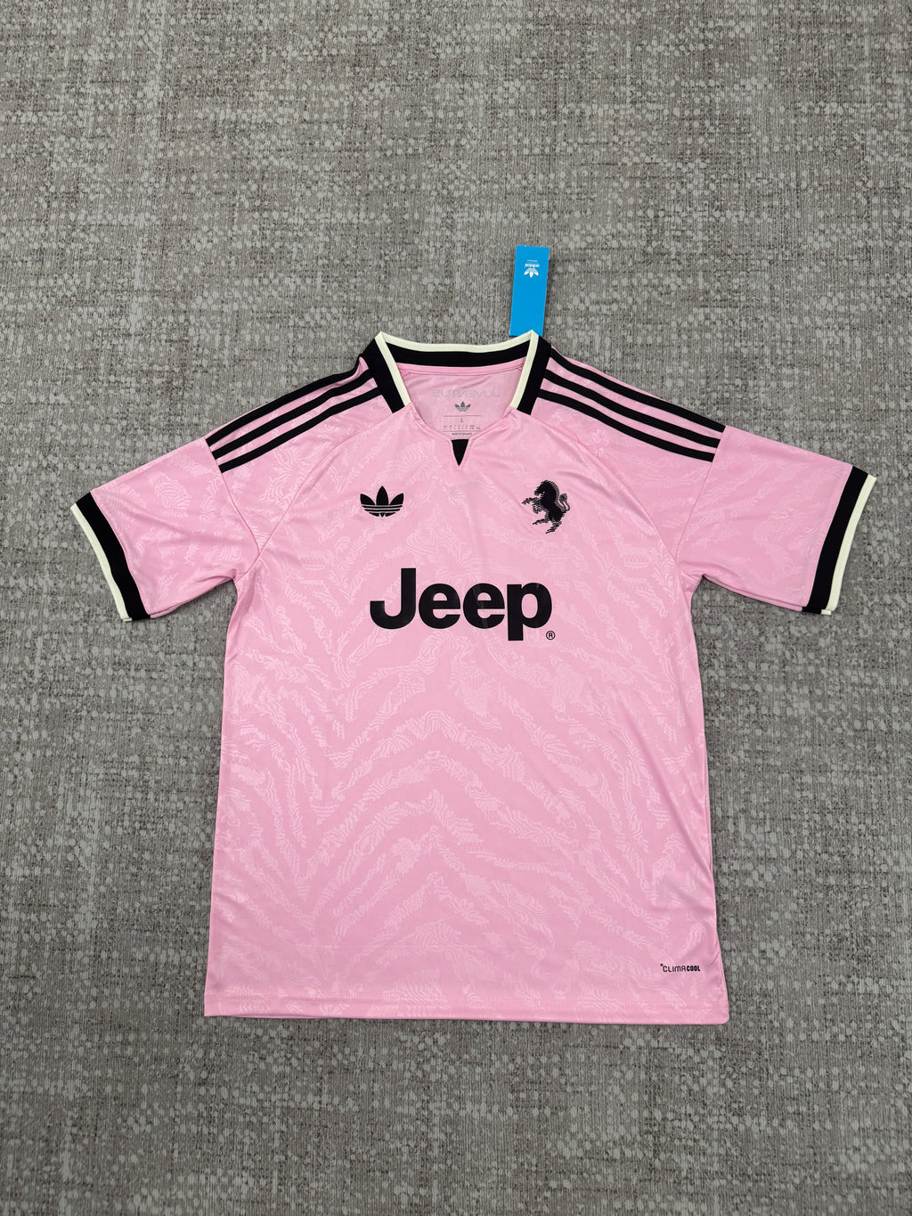 Juventus 2026/27 Pink Away Shirt — Fan Version — photo 2