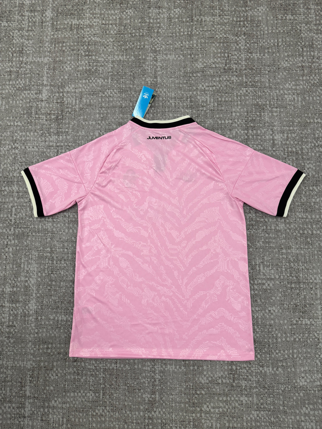 Juventus 2026/27 Pink Away Shirt — Fan Version — photo 3