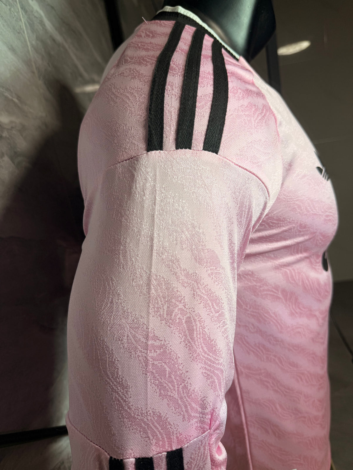 Juventus 2026/27 Pink Away Long-Sleeve Shirt — Player Version — photo 8