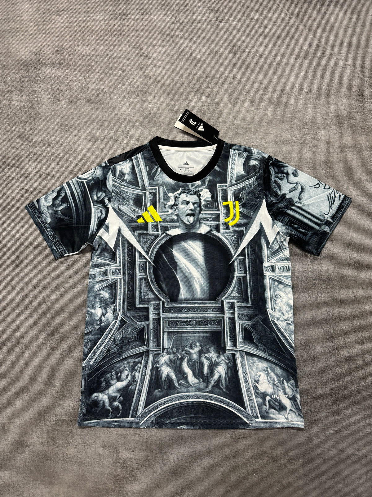 Juventus 2026/27 Year of the Horse Special-Edition Shirt — Fan Version — photo 2