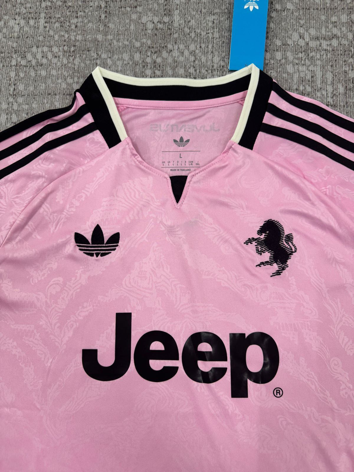Juventus Away Shirt — Fan Version — photo 3