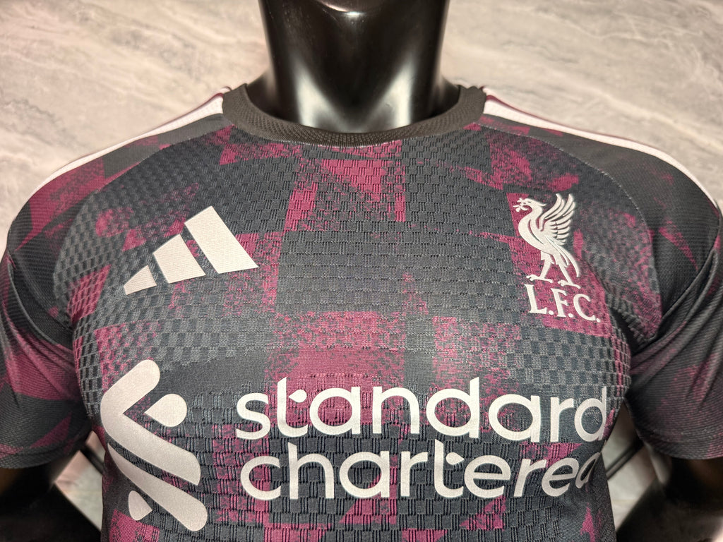 Liverpool 2026/27 Black and Magenta Third Shirt — Player Version — photo 2