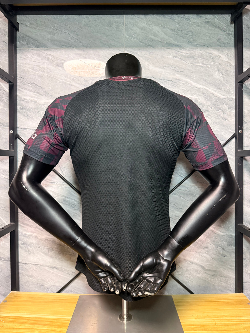 Liverpool 2026/27 Black and Magenta Third Shirt — Player Version — photo 9