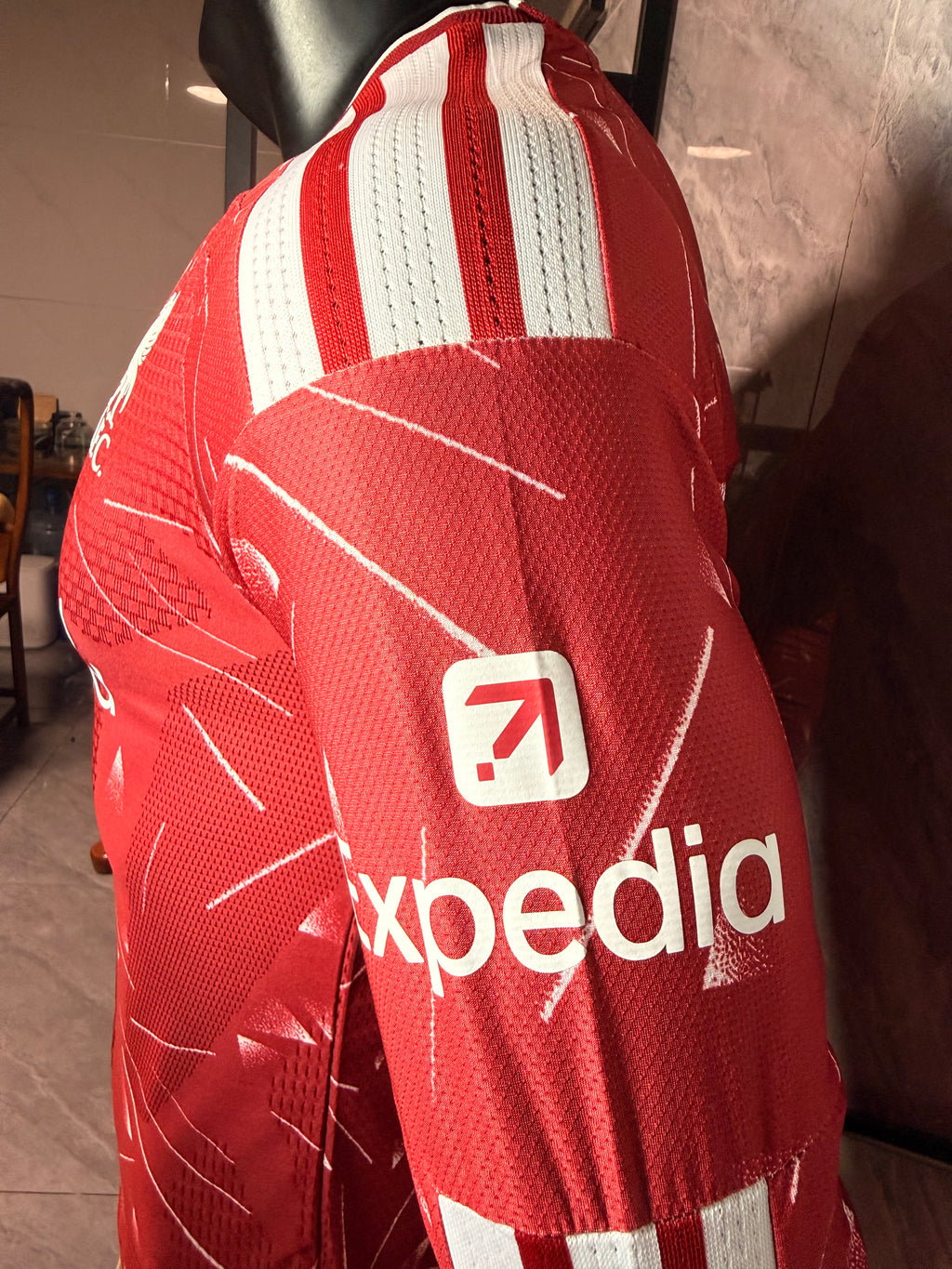 Liverpool 2026/27 Red Home Long-Sleeve Shirt — Player Version — photo 9