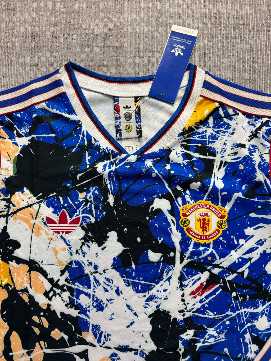 Manchester United 2026/27 Abstract Graphic Long-Sleeve Shirt — Fan Version — photo 1