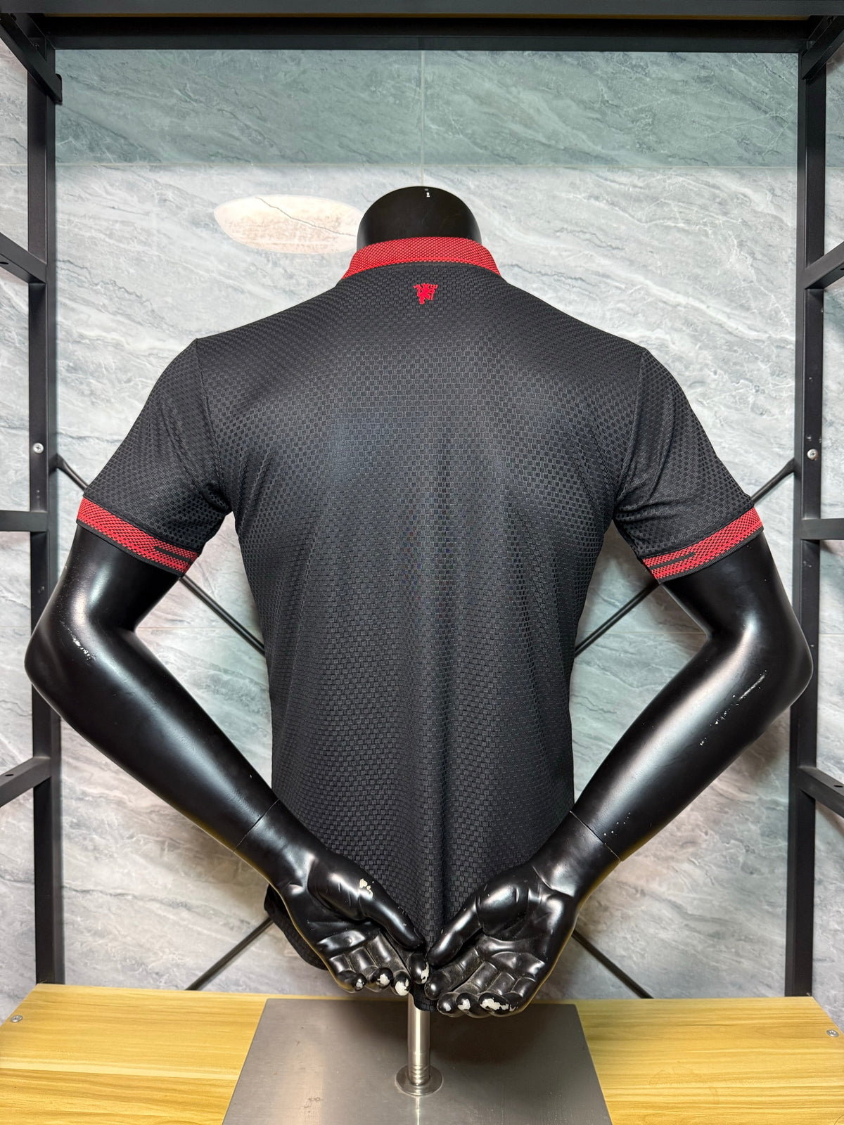 Manchester United 2026/27 Black and Red Polo Training Shirt — photo 10