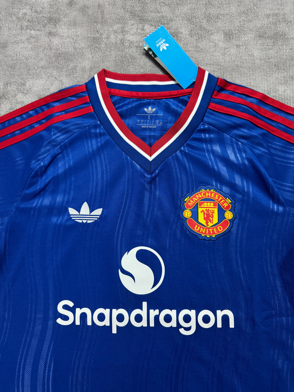 Manchester United 2026/27 Blue Away Shirt — Fan Version — photo 1