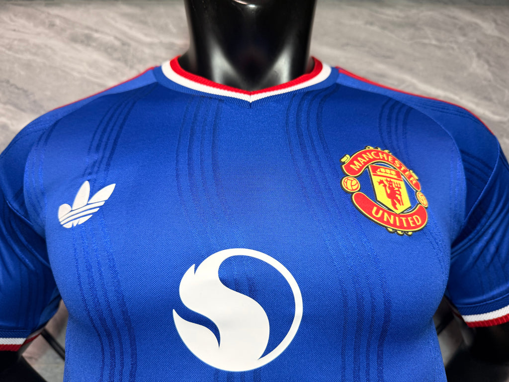 Manchester United 2026/27 Blue Third Shirt — Player Version — photo 2