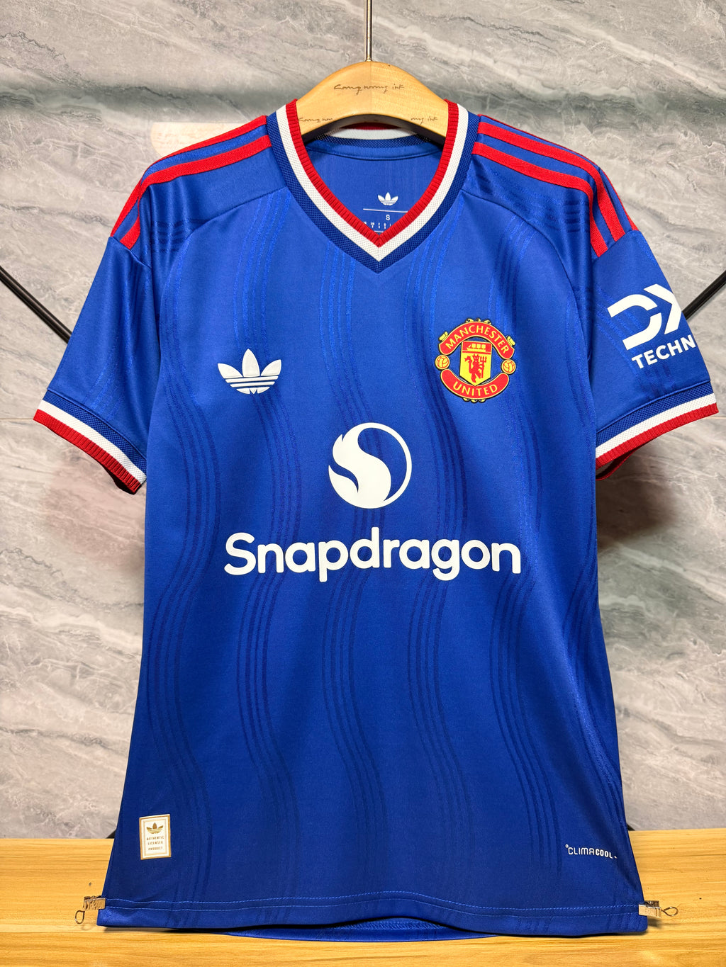 Manchester United 2026/27 Blue Third Shirt — Player Version — photo 12