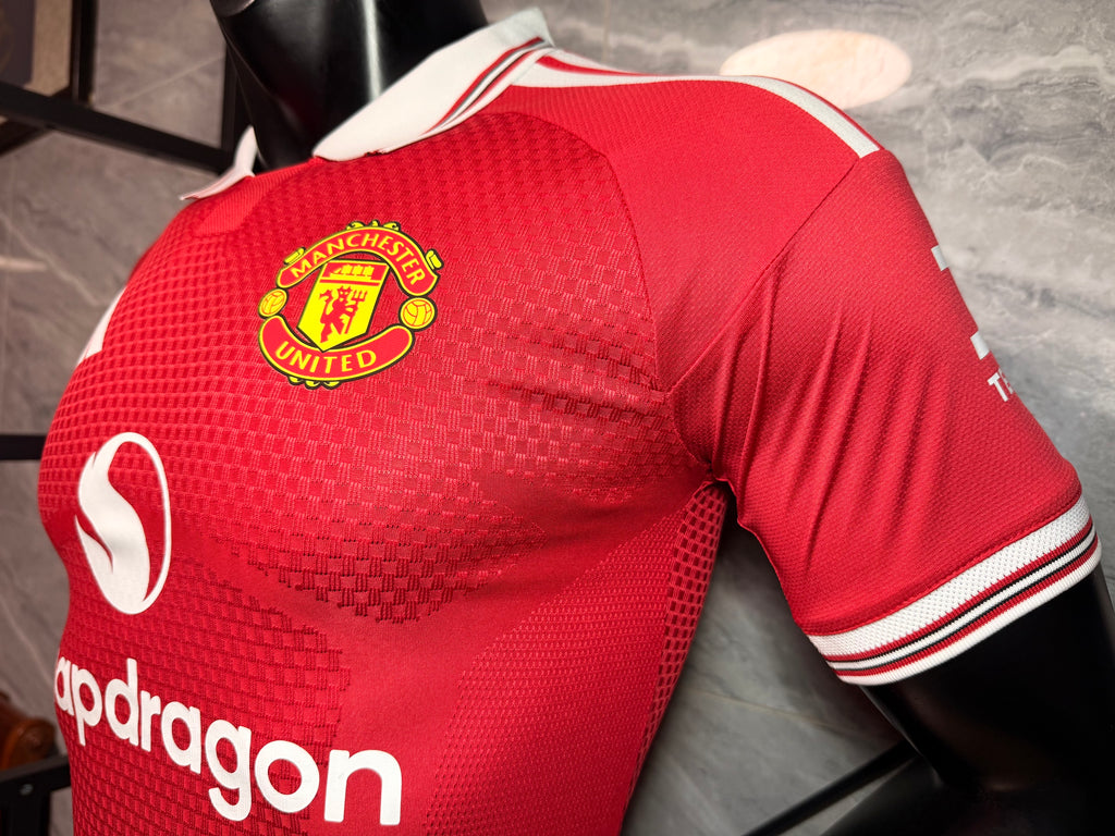 Manchester United 2026/27 Red White-Collar Special-Edition Shirt — Player Version — photo 6
