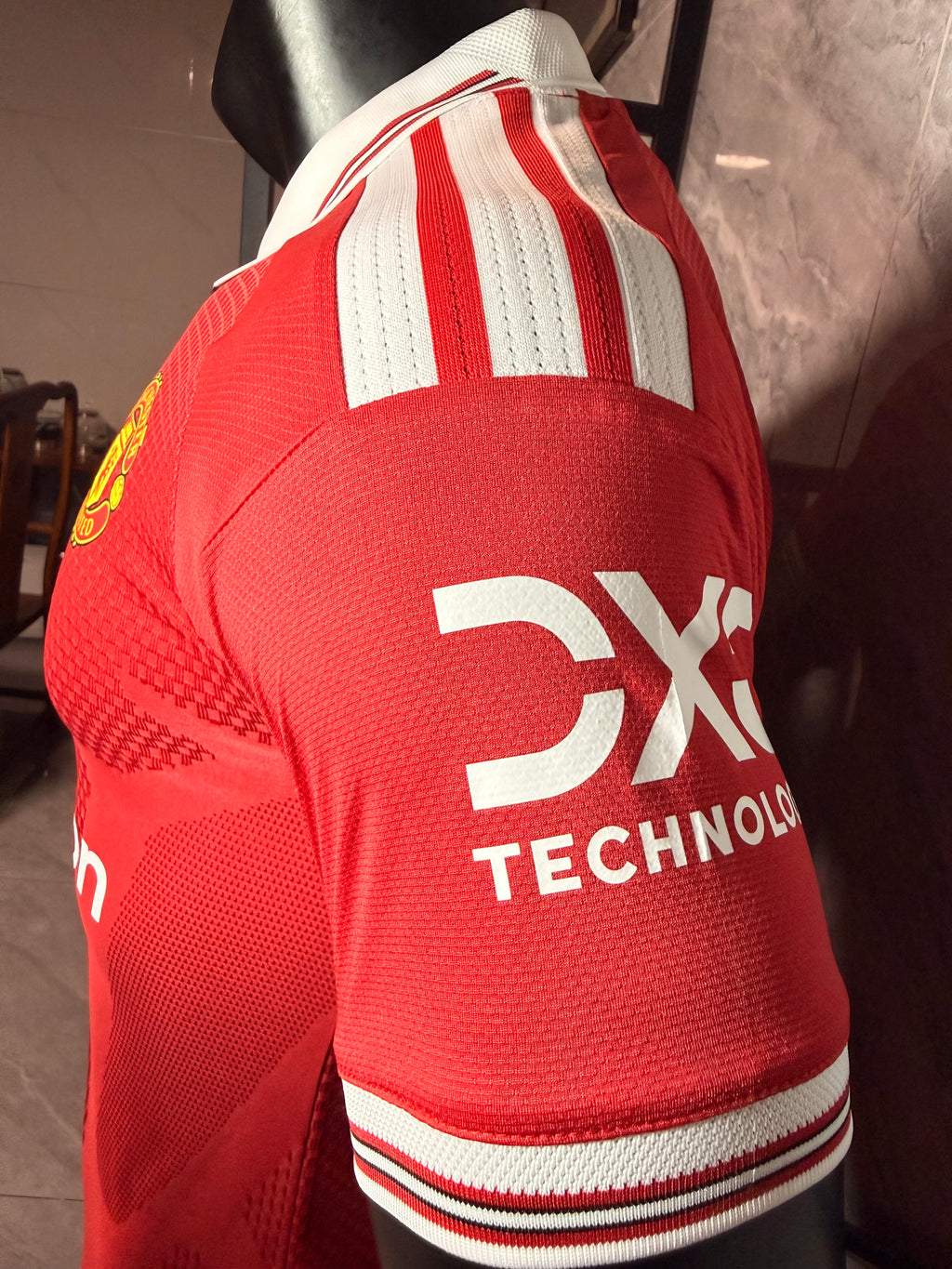 Manchester United 2026/27 Red White-Collar Special-Edition Shirt — Player Version — photo 8
