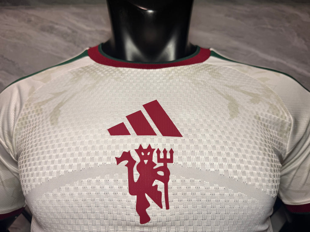 Manchester United 2026/27 White Away Shirt — Player Version — photo 2