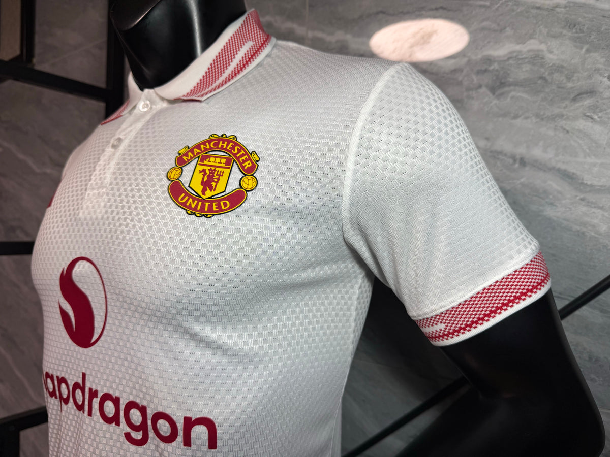 Manchester United 2026/27 White and Red Polo Training Shirt — photo 7