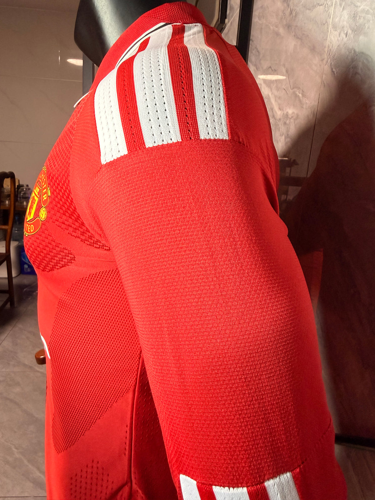 Manchester United 2026/27 Home Long-Sleeve Shirt — Player Version — photo 8