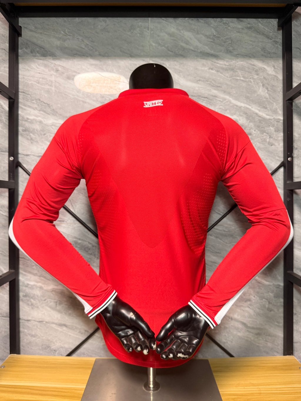 Manchester United 2026/27 Home Long-Sleeve Shirt — Player Version — photo 9