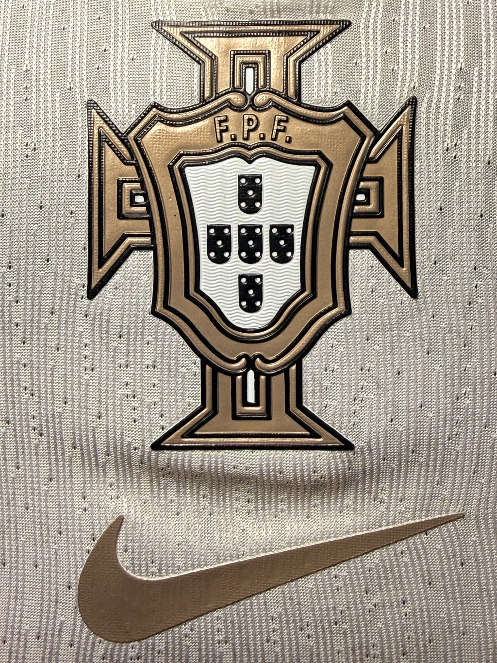 Portugal 2026/27 Cream Cultural Graphic Special Shirt — Player Version — photo 5