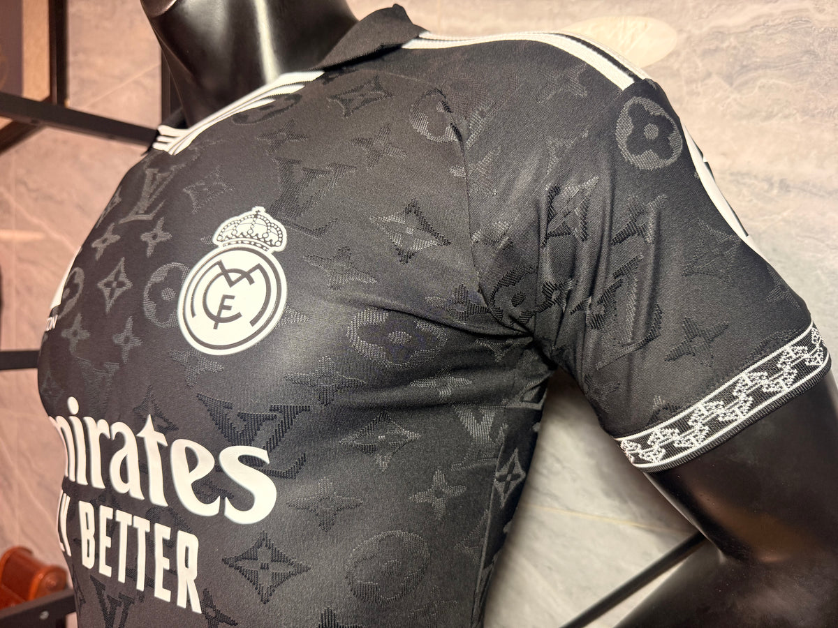 Real Madrid 2026/27 Black Monogram Special Edition Shirt — Player Version — photo 9