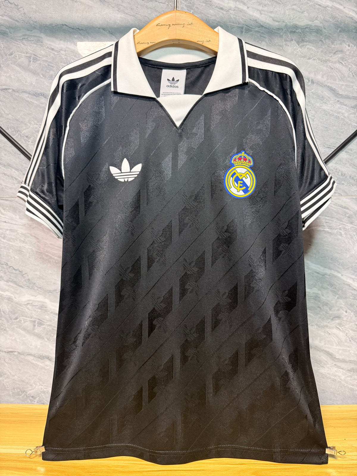 Real Madrid 2026/27 Black Retro Shirt — Player Version — photo 1