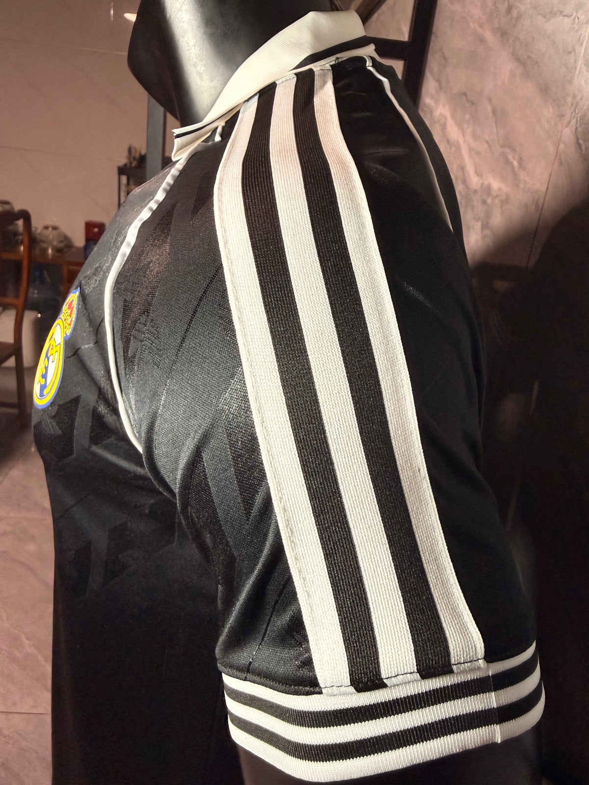 Real Madrid 2026/27 Black Retro Shirt — Player Version — photo 11