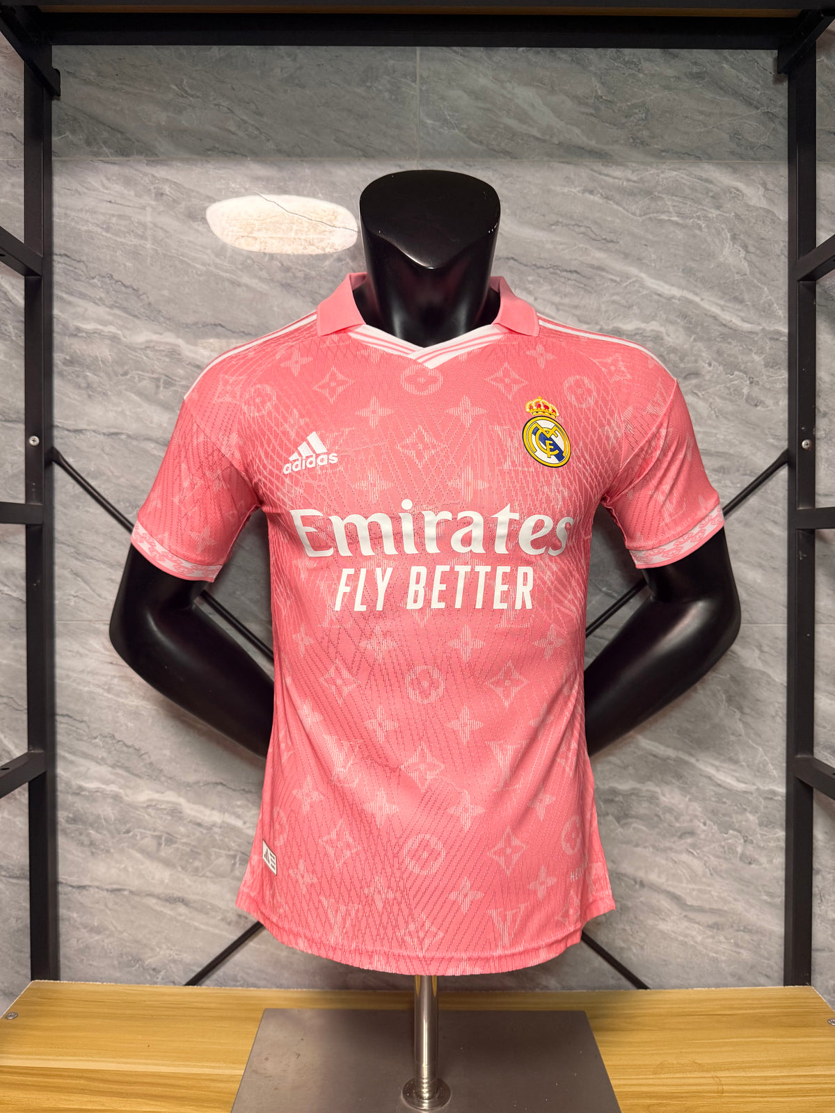 Real Madrid 2026/27 Pink Monogram Special Edition Shirt — Player Version — photo 3
