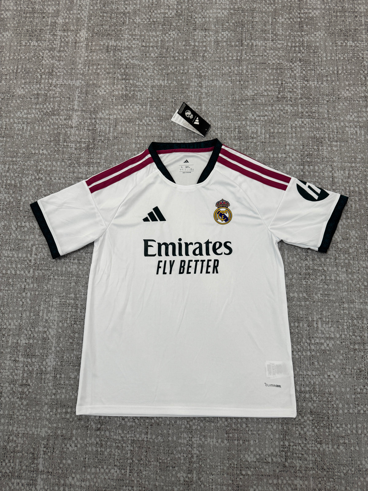 Real Madrid 2026/27 White Home Shirt — Fan Version — photo 2