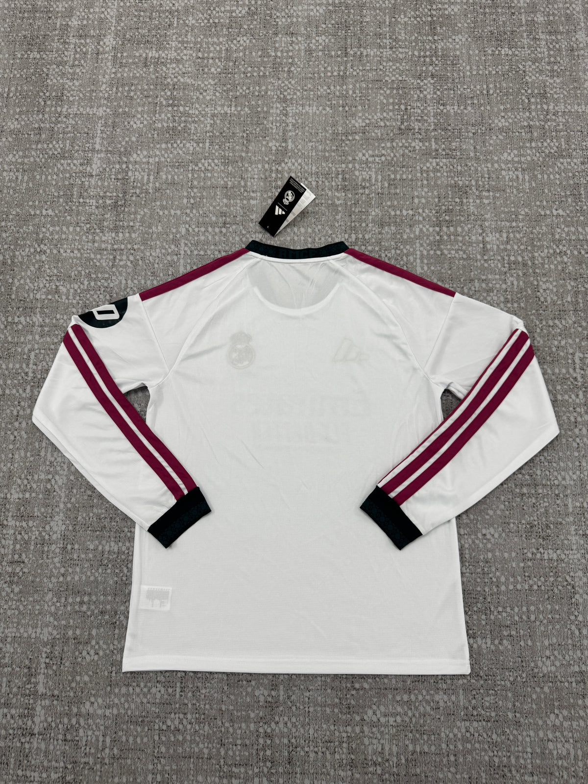 Real Madrid 2026/27 White Home Long-Sleeve Shirt — Fan Version — photo 3