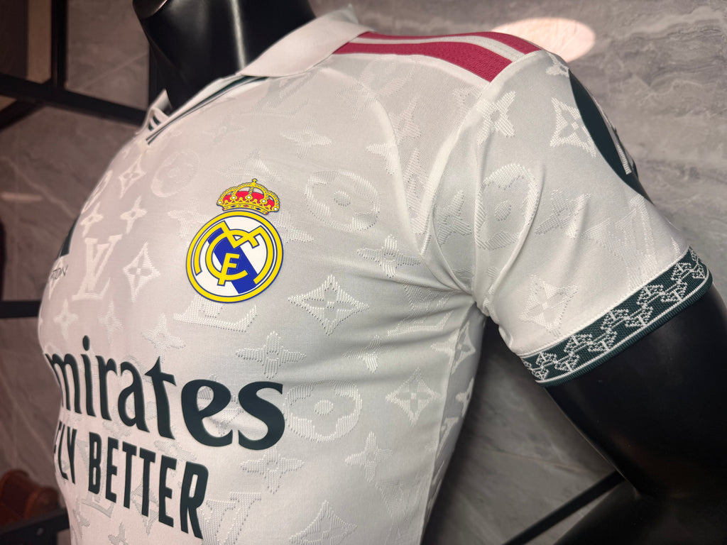 Real Madrid 2026/27 White Monogram Special Edition Shirt — Player Version — photo 9