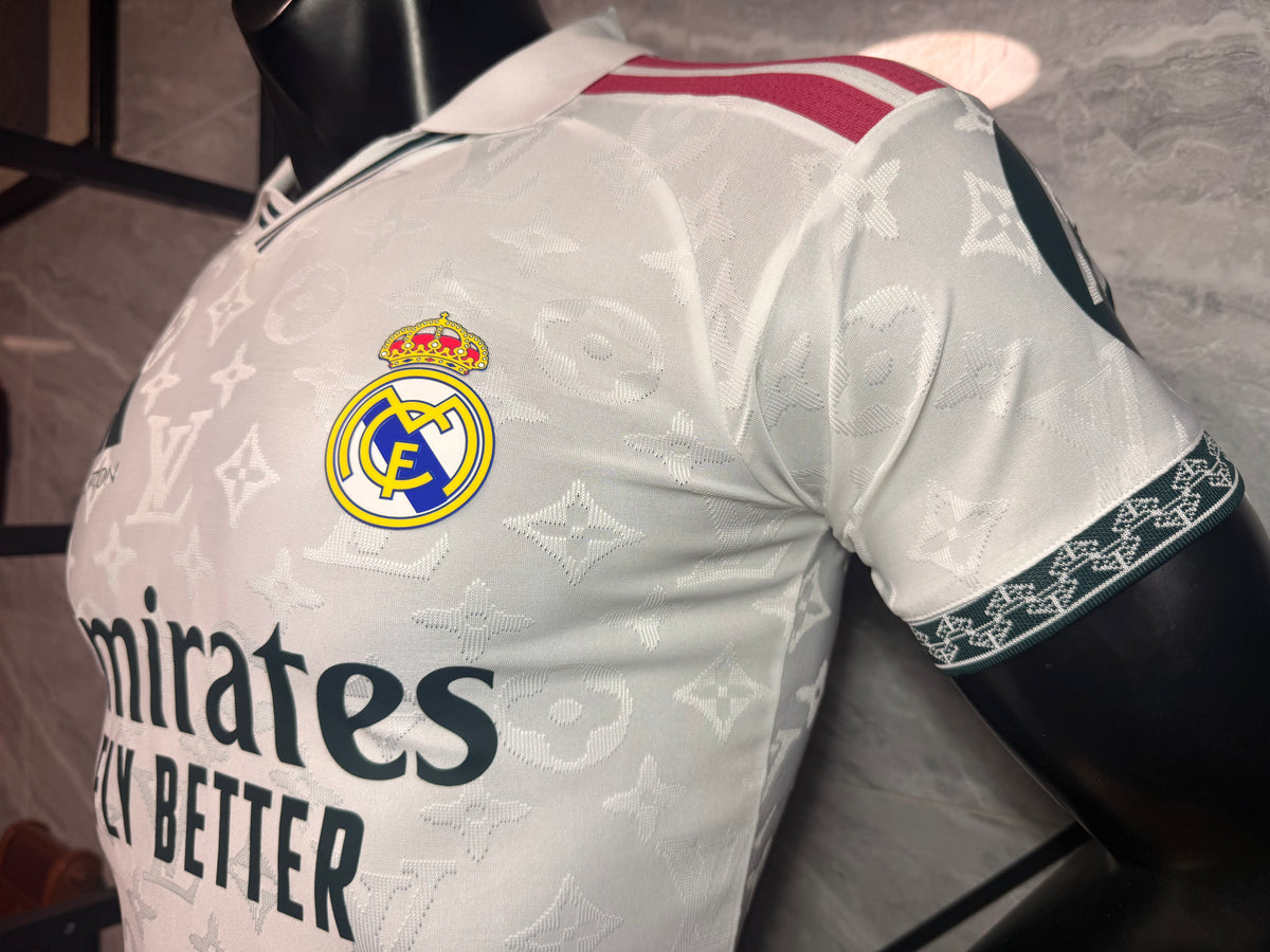 Real Madrid 2026/27 White Monogram Special Edition Shirt — Player Version — photo 9