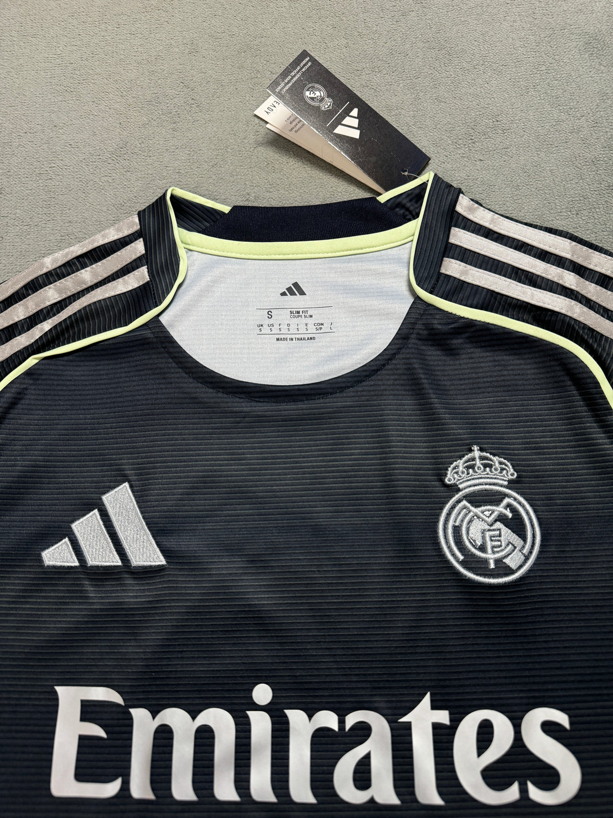 Real Madrid Away Shirt — Navy and Lime Fan Version — photo 3