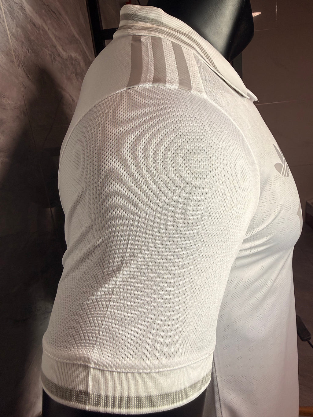 Real Madrid Shirt — White Polo Collar Player Version — photo 7