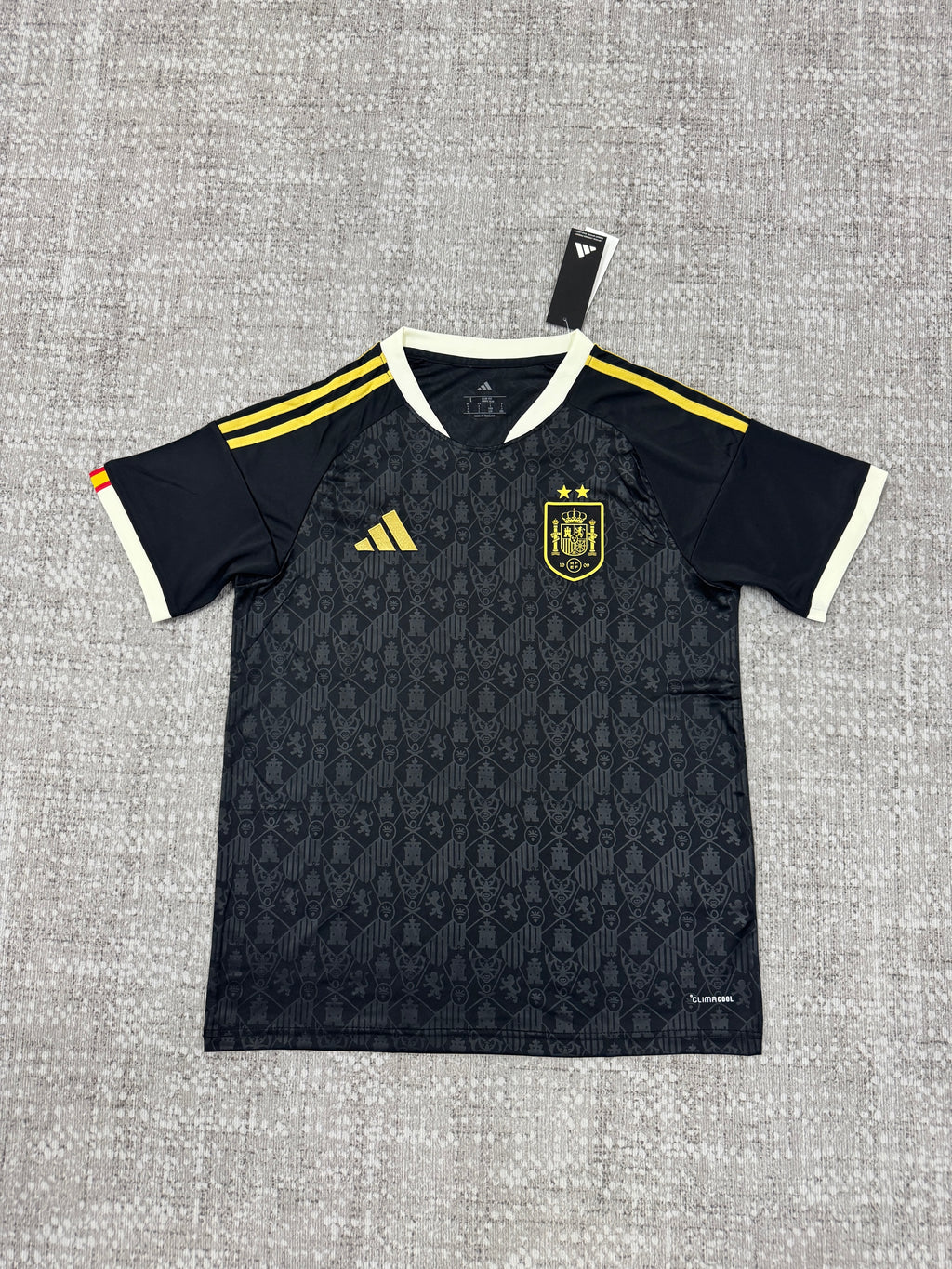 Spain 2026 Black and Gold Special-Edition Shirt — Fan Version — photo 2