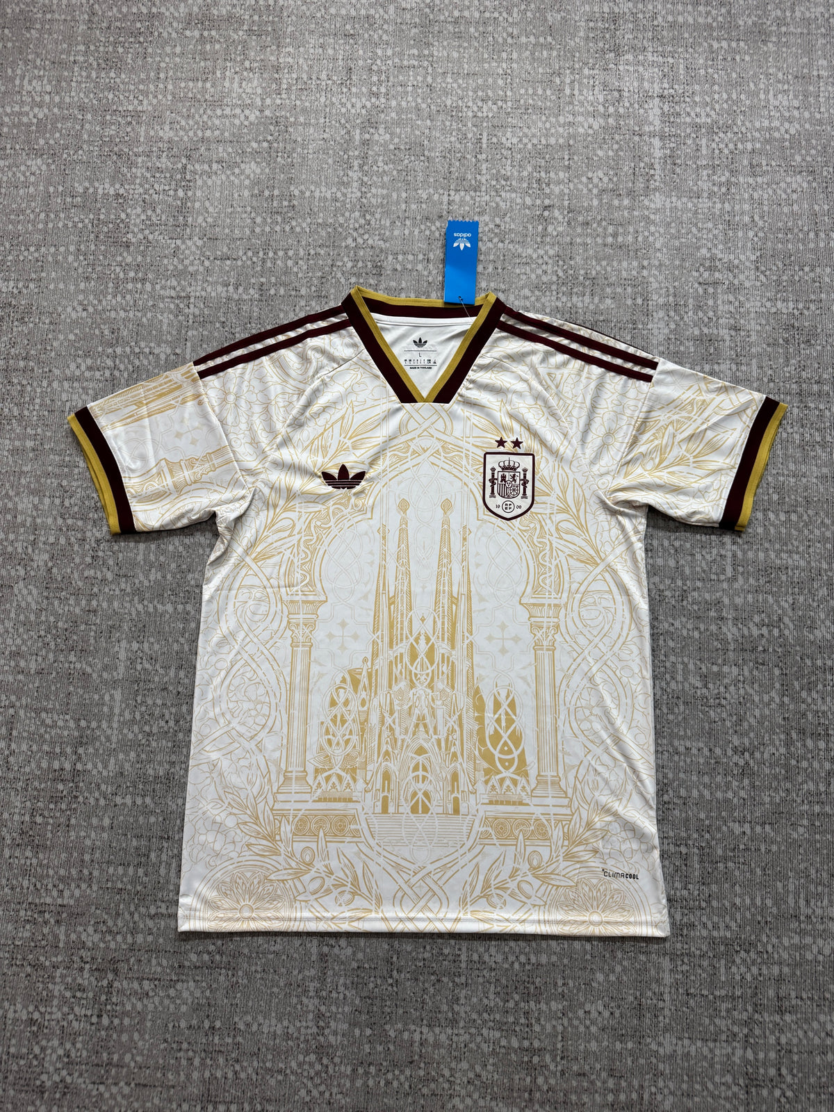 Spain 2026 White and Gold Special-Edition Shirt — Fan Version — photo 2